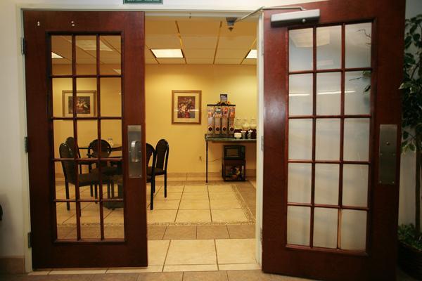 Americas Best Value Inn Louisville Exterior foto