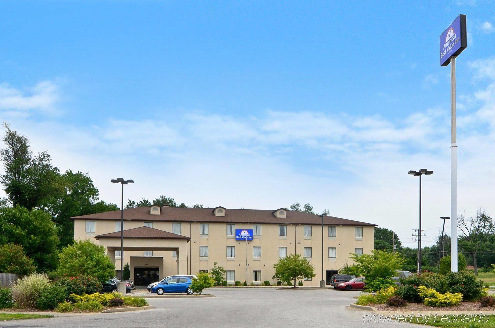 Americas Best Value Inn Louisville Exterior foto
